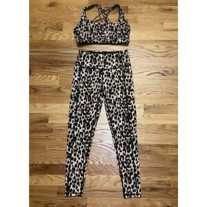 Victoria's Secret Womens Cheetah Print Leggings And Bra Set Size 6 Medium